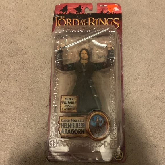 Lord of the Rings Action Figures - Aragorn and Gamling - Picture 3 of 6